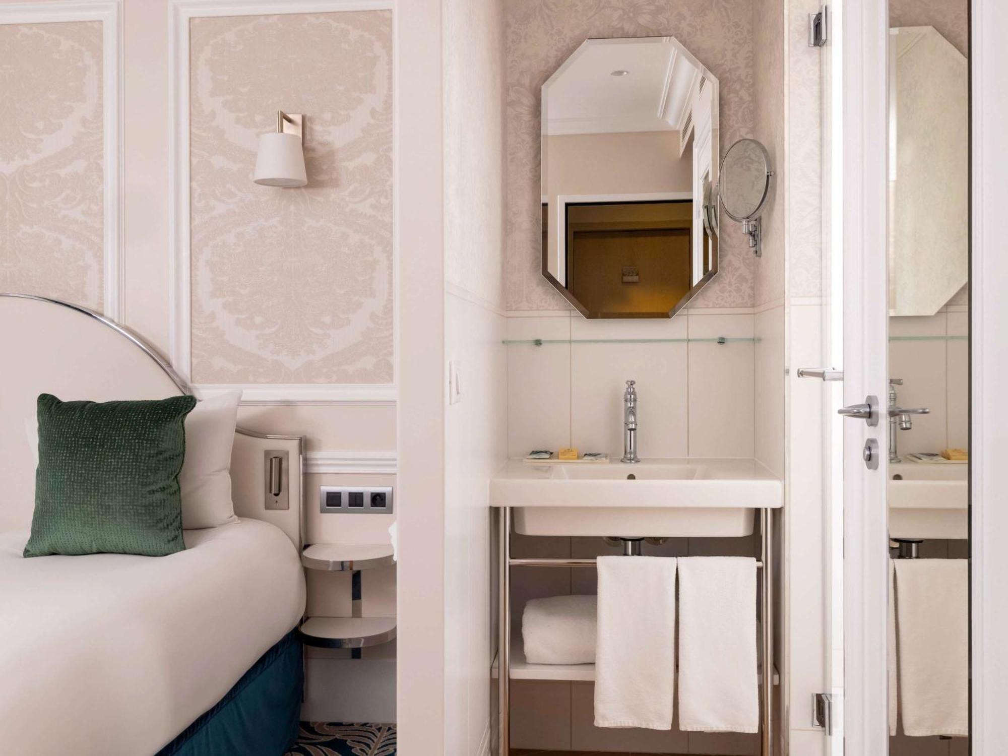 Hotel Mercure La Sorbonne Saint-Germain-Des-Pres Paris Eksteriør bilde